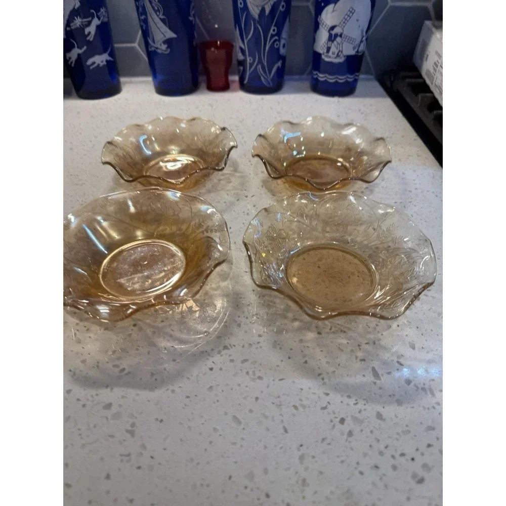 SET OF FOUR Jeannette Floragold Carnival 5 1/2